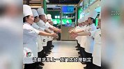 知名餐饮品牌招服务员，月薪五千到六千，本科以下勿扰？门店回应