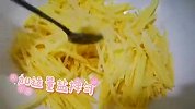 土豆这样做最好吃，简单的做法让其外酥里糯，既可当菜也可当主食
