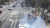 多大仇？女子车上被偷装遥控引燃装置 警方一查竟是前男友想报复