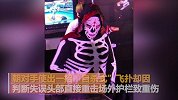 墨西哥摔跤手比赛中飞扑对手 头部撞击护栏重伤身亡