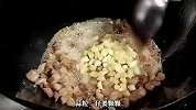 鲜辣过瘾的小煎羊肉，肥瘦相间，回味无穷！
