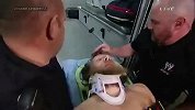 WWE-14年-Raw第1086期完场秀：蛋妞伤重紧急救治 爱妻在旁生死依偎-全场
