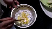 川菜师傅教你“鱼香茄饼”的正宗做法，茄饼外酥里嫩，鱼香味浓郁