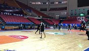【PP体育在现场】杜锋亲自上阵 与阿联进行挡拆投篮练习