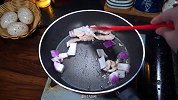 猪肚的做法怎样最好吃又简单，简单又好吃的洋葱炒猪肚