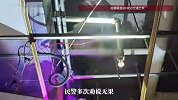 离谱！浙江一家医院卫生间天花板内传来动静，消防员打开一看里面竟藏了个人