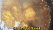豆腐里淋入两个鸡蛋，教你豆腐家常的做法，不粘锅，鲜香又嫩滑