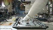 国际空间站迎来新成员R2机器人通电“复活”开始自主操作