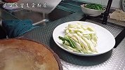 韭菜茄丝第1步放油炒就错了，难怪吸油不好吃，看大厨的干货分享