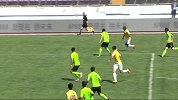 申鑫双鬼拍门禁区抢点 新疆门将神勇化解王靖斌射门