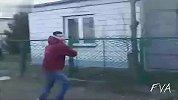 搞笑-20120320-哇塞练过截拳道的路牌就是不一样，你丫敢打我一拳我就能还你一铁掌(搞笑自拍)