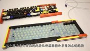 完全用乐高积木组建的电脑键盘