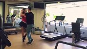怀宝宝又怎样？C罗女友练习室彪舞 火辣舞风热情奔放-专题