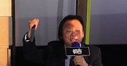 民进党议员恐怖片首映会上手持尖刀，怒怼韩国瑜炮轰柯文哲