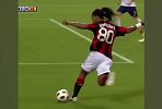 小罗生涯精彩脚后跟技巧秀！穿裆传球插花脚无所不能