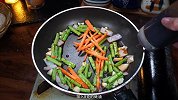 四季豆怎么炒好吃，简单又好吃的胡萝卜炒四季豆，清爽开胃