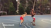 篮球-18年-篮球狗过什么七夕！模仿帝球场上甩女友技巧 爱情的小船真的说翻就翻！-新闻