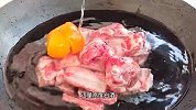 炖羊肉千万不要乱放大料，你就像我这样做，汤鲜味美无膻味