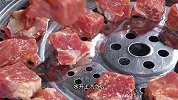 万万没想到，把猪肉上锅蒸一蒸，做出来竟然比牛肉串还要好吃