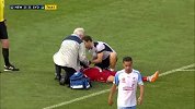 足球-15年-英勇！澳超门将出击惨遭爆头 口吐鲜血下场-花絮