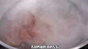 大厨教你经典川菜毛血旺的家庭做法，麻辣鲜香有窍门，太下饭了