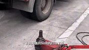 货车司机在上海叫到河南补胎师傅称被打动，“仅收80还赠零件”