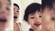 小小年纪就有一颗爱美之心 看乔治娜和孩子们快乐的午后