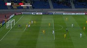 日本前场终于打出小快灵配合 遗憾先越位没有形成威胁