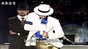 为什么迈克尔杰克逊前倾45°不会倒？看完感觉智商被侮辱