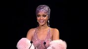 蕾哈娜获选CFDA最佳时尚偶像