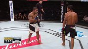 UFC-16年-格斗之夜95副赛：轻量级伯恩斯vs普拉泽雷斯-全场