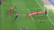 中国足协杯-13赛季-淘汰赛-决赛-第1回合：人和全队赛后致谢球迷拉横幅“赢了一起狂，输了一起扛！为贵州荣耀，黔进！”-花絮