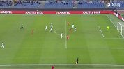 第64分钟塞维利亚球员埃斯库德罗射门