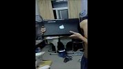 笑爆了！大学生自导IPhone5发布会