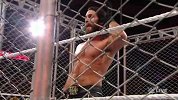 WWE-15年-RAW第1141期：铁笼赛 毒蛇演绎完美RKO 打爆罗林斯-花絮