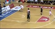 篮球-13年-赵泰隆暴扣引爆全场 东亚运中国60：47日本-精华