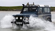 汽车还能在大西洋上跑？路虎卫士挑战，还有啥地是你不能去的？