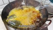 想吃烤鱼不用去饭店，大厨教你诀窍，外焦里嫩，麻辣鲜香又入味