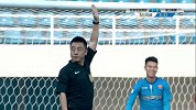 奥古斯托门前头球破门 边裁示意越位进球无效