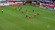 第7分钟柏林联球员因瓦尔特森进球 帕德博恩0-1柏林联