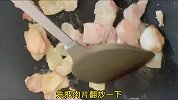 这盘土豆天天吃都不腻，不用炖不油炸，鲜香绵软，下酒下饭家常菜