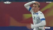差之毫厘！乌兹别克斯坦图尔斯诺夫头球攻门稍稍偏出