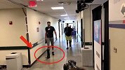 NBA总冠军热门遇上大麻烦 字母哥扭伤后佩戴保护靴入场