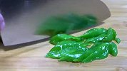 这才是茄子豆角好吃的做法，这样做茄子软糯入味，豆角清脆爽口