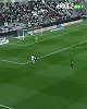 致敬贝尔！法乙球员边路一条龙破门