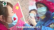援鄂一线的护士妈妈回乡后与儿子隔窗亲吻：不能让他看到我流泪