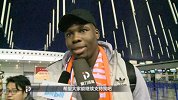 CBA-1617赛季-小熊亚布塞莱笑别上海  回法治疗膝盖再做打算-新闻