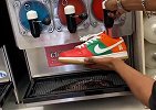 【鞋圈儿】继牛奶Dunk装牛奶后 7-11Dunk盛冰淇淋