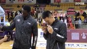 辽篮热身赛遇主办方敬酒！郭艾伦笑而不语 史蒂芬森戏精上身