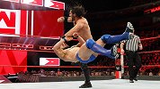 WWE-18年-RAW第1294期：单打赛 罗林斯VS巴洛尔-单场